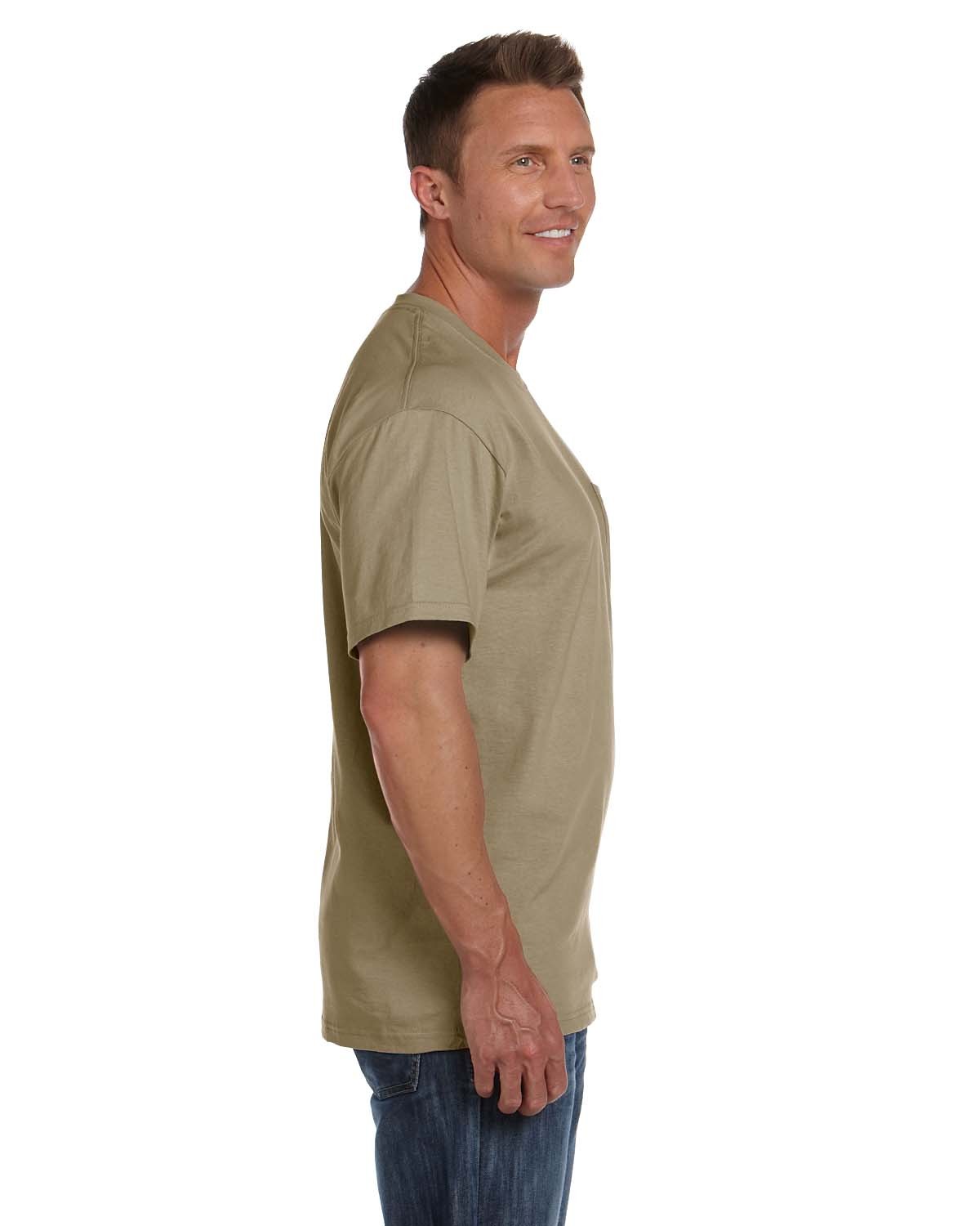 Fruit of the Loom 3931P Adult Hd Cotton Pocket TShirt